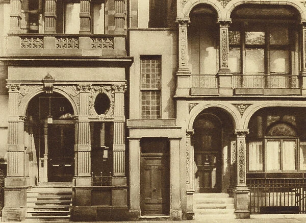 10 Hyde Park Place, one of Londons smallest houses (b  /  w photo)