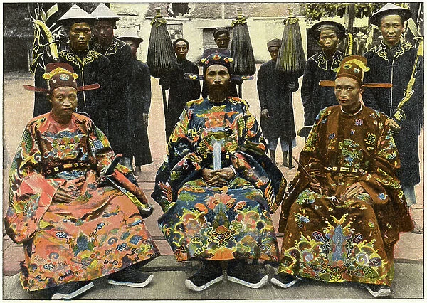 3 large Tonkin mandarins (Tong-King, Annam) at the beginning of the 20th century: Quan Bo, Tong-DocCao and Quanam. Photograph by Ch. Lemire published in the magazine ' Around the World'