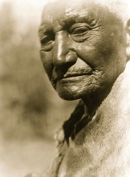 An aged Paviotso of Pyramid Lake 1924 (photo)