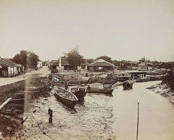 Album 'Cochinchine - Vues de l Interieur': boats and homes along the Mekong River