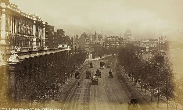 Album 'Photographs of London': View of the Thames from Waterloo Bridge