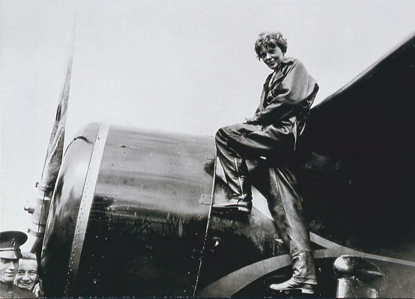 Amelia Earhart, 1932 (b  /  w photo)