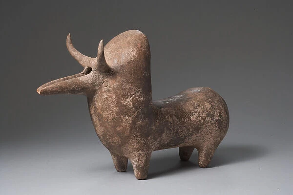 Amlash rhyton in the form of a Zebu bull (terracotta)