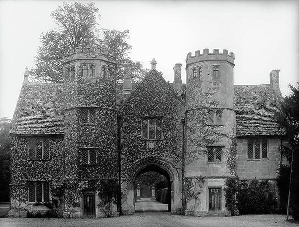 Down Ampney House, from Country Houses of the Cotswolds (b / w photo)