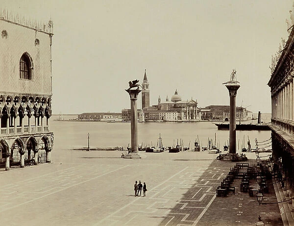 Animated view of the Piazzetta San Marco in Venice, bounded by the Palazzo Ducale and the Libreria Marciana; in the background, the Church of San Giorgio Maggiore