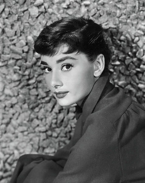 Audrey Hepburn in 1954 (b / w photo)