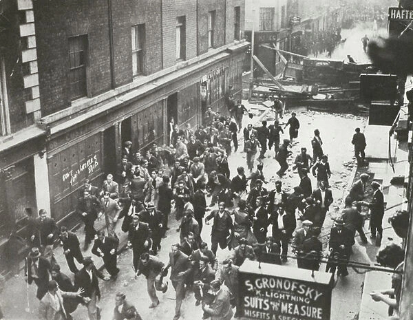 The battle of Cable Street, 4 October 1936 (b  /  w photo)