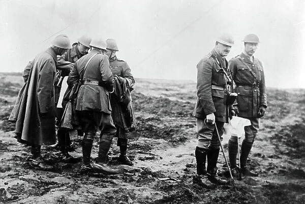 British General Field Marshal Edmund Henry Hynman Allenby and Albert Ist of Belgium, 1915 (b / w photo)