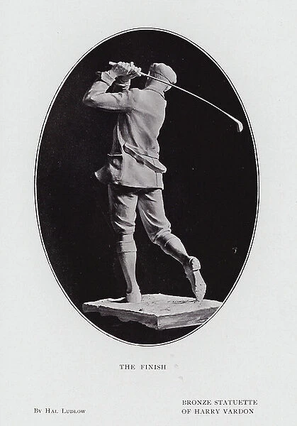 Bronze statuette of the golfer Harry Vardon (b / w photo)