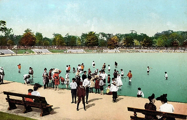 Buffalo, New York - Wading Pond at Humboldt Park, early 20th century (postcard)