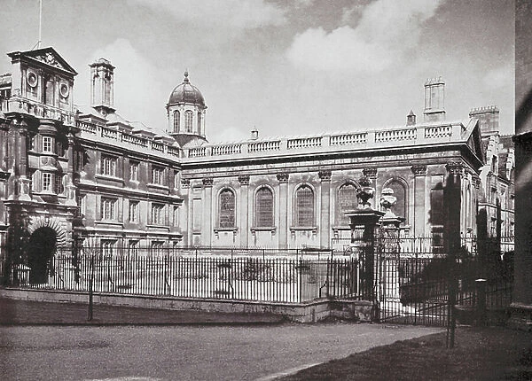 Cambridge: Clare College, East range and Chapel, Exteriors, from South East (b / w photo)