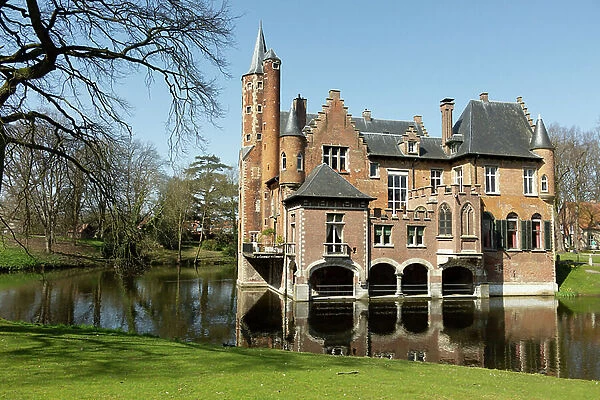 Castle (Kasteel Wissekerke). Exterior
