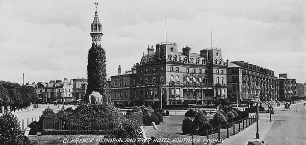 Clarence Memorial and Pier Hotel, Southsea (b  /  w photo)