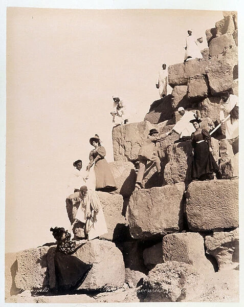 Climbing a pyramid by tourists - photography by the Zangali brothers, late 19th century