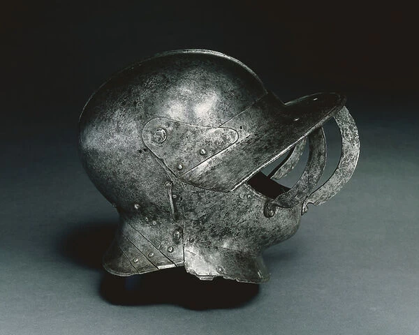 Closed burgonet helmet, early 1500s (steel)