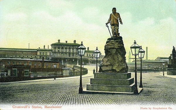 Cromwell's Statue in front of the Exchange Station, Manchester, 1905 (coloured photo)
