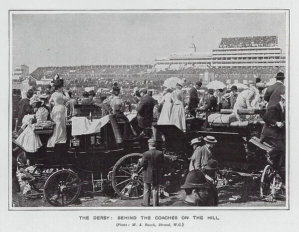 The Derby, behind the coaches on the hill (b / w photo)