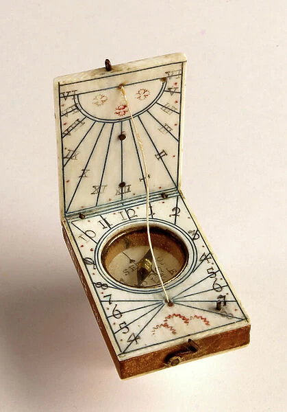 Diptych sundial, open, for latitude 49 degrees. Ivory and wood instrument, first half of the 18th century (wood)
