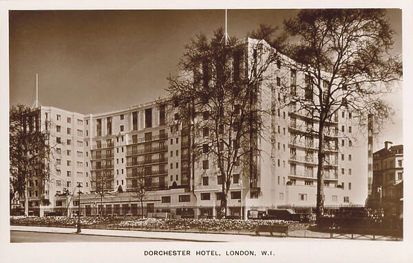 Dorchester Hotel, Park Lane, London (b  /  w photo)