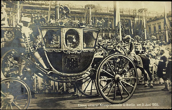 Entry of the Crown Princess in Berlin 1905, carriage (postcard)