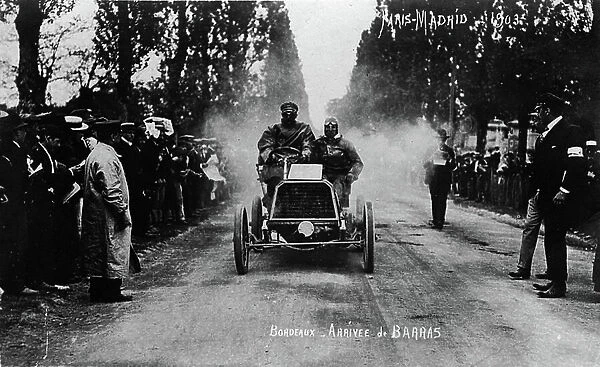 France, Aquitaine, Gironde (33), Bordeaux: The arrival of the car Darracq de Barras of the Paris-Madrid race, 1903