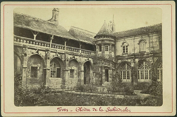 France, Centre, Indre-et-Loire (37), Tours: The cloitre of the Psalette before its restoration and partial destruction, 1860