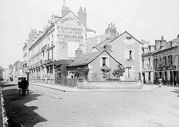 France, Centre, Indre-et-Loire (37), Tours: rue Victor Hugo and rue de la Dolve, 1917