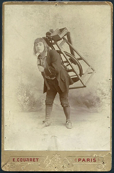 France, Ile-de-France, Paris (75): studio portrait of an actor in repuller, 1893 - Monsieur Marmier in the role of Pierre de remouleur