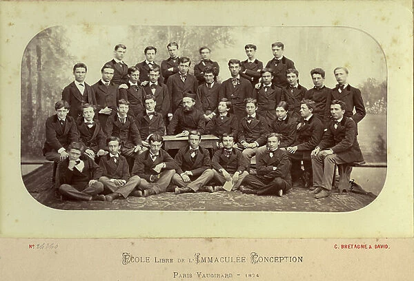 France, Ile-de-France, Paris (75): group photo of a class of the free school of immaculate conception, 1874