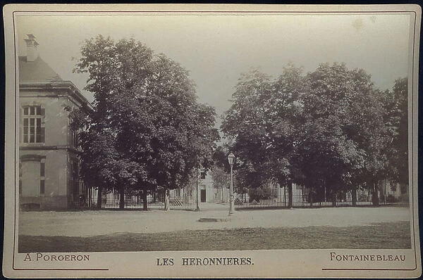 France, Ile-de-France, Seine-et-Marne (77), Fontainebleau: Les Heronnieres, former Chateau stables, 1880