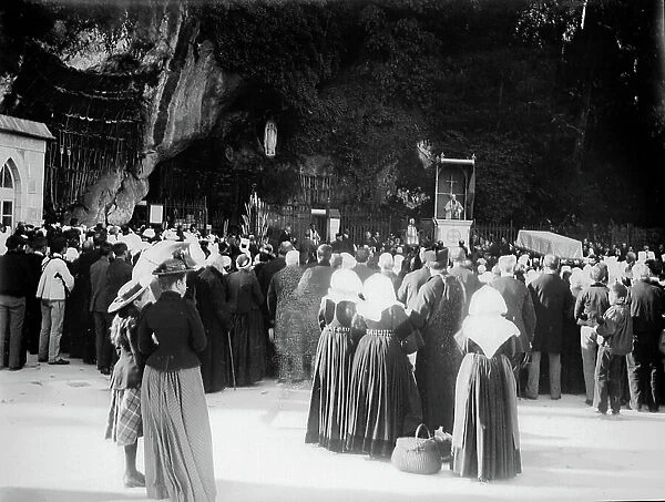 France, Midi-Pyrenees, Hautes-Pyrenees (65), Lourdes: the miraculous cave with a preacher, 1890