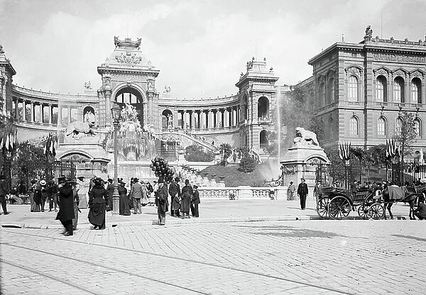 France, Provence-Alpes-Cote d'Azur, Bouches-du-Rhone (13), Marseille: the Palais Longchamp with its fountain, 1903