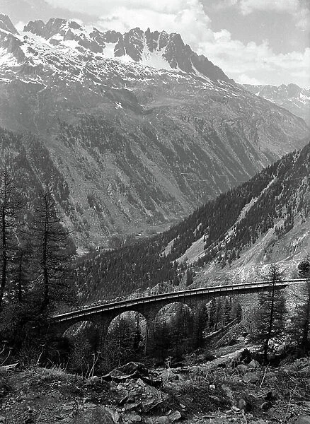 France, Rhone-Alpes, Haute-Savoie (74), Montenvers: Mont Blanc massif, Montenvers viaduct, 1920