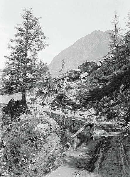 France, Rhone-Alpes, Haute-Savoie (74), Saint-Gervais les Bains: September 1908, Montenvers, a mule path and rocky chaos, 1908