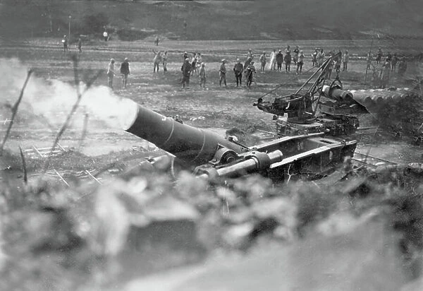 French big guns during Somme battle, july-december 1916