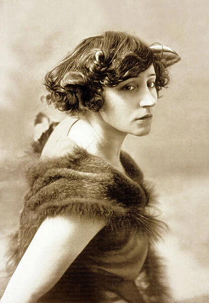 French writer Colette (Sidonie Gabrielle Colette, 1873-1954) here in mime 'Le desir la chimere et l'amour', Paris, 1906