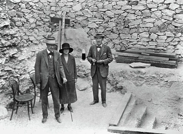 George Herbert, 5th Earl of Carnarvon, english financier, his daughter Lady Evelyn Herbert and the archeologist Howard Carter to the enter to the tomb of Toutankhamen in Egypt in november 1922
