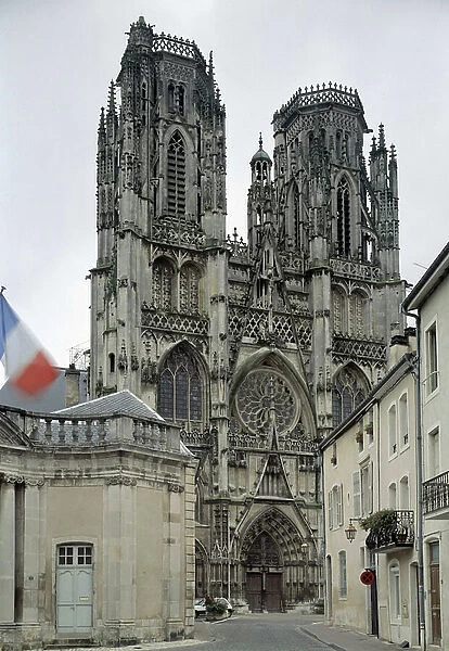 Gothic architecture: view of the western facade of the Cathedrale Saint Stephen in Toul (Meurthe and Moselle)