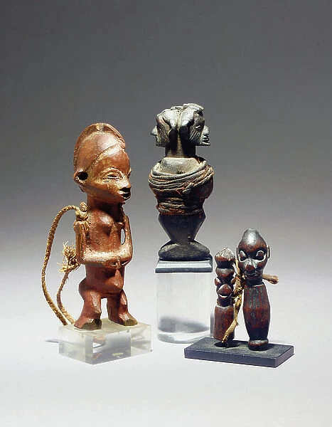 Group of figures (wood)