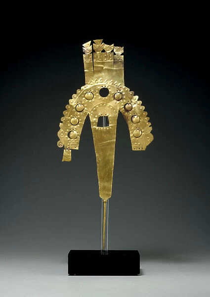 An Huari gold plume ornament, South Coast, c. 700-1000 (gold)