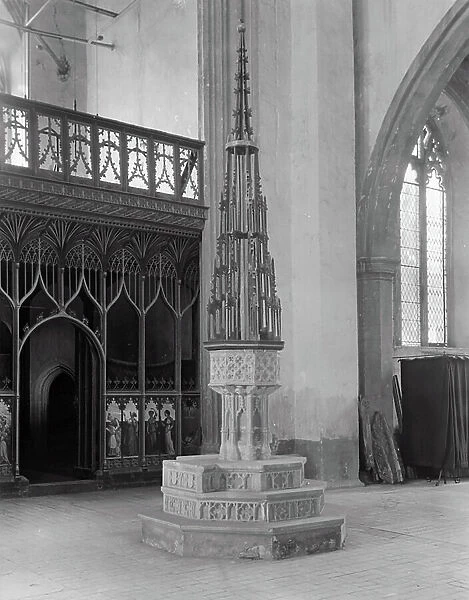 Interior of St Mary's Church, Worstead, Norfolk (b / w photo)