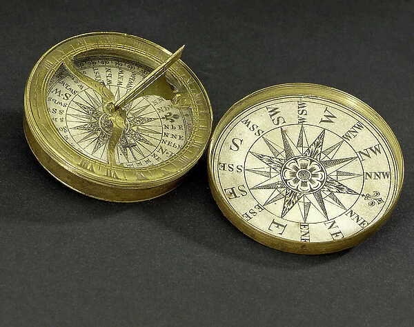 Latitude 42 degree sundial with lid Copper and paper instrument, 18th century (copper and paper)