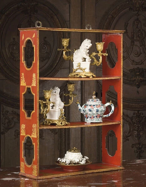 Louis XVI red-japanned shelf (lacquered wood) (see also 753006)
