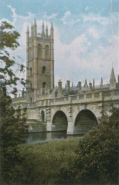 Magdalen College and Bridge (photo)