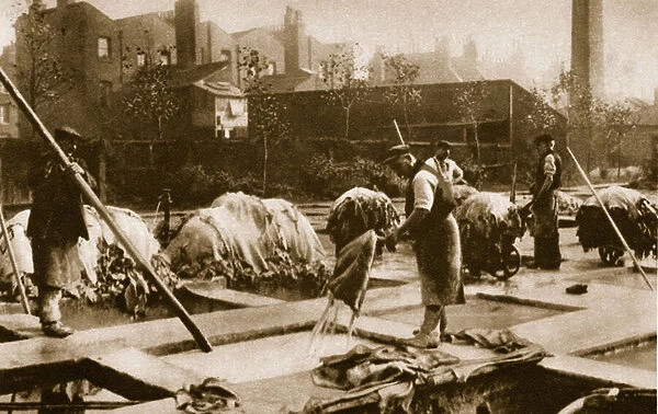 Making leather in the lime yard at Neckinger Mills (sepia photo)