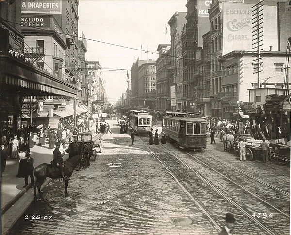 Market Street, east from 10th, Philadelphia, 1907 (b  /  w photo)