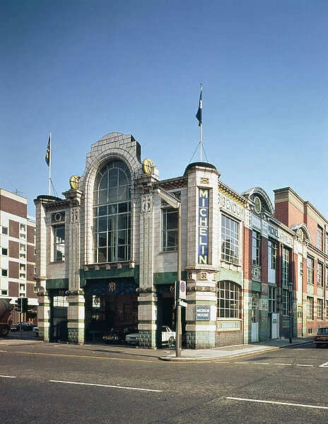 The Michelin Building, 81 Fulham Road, built 1910-11 (photo)