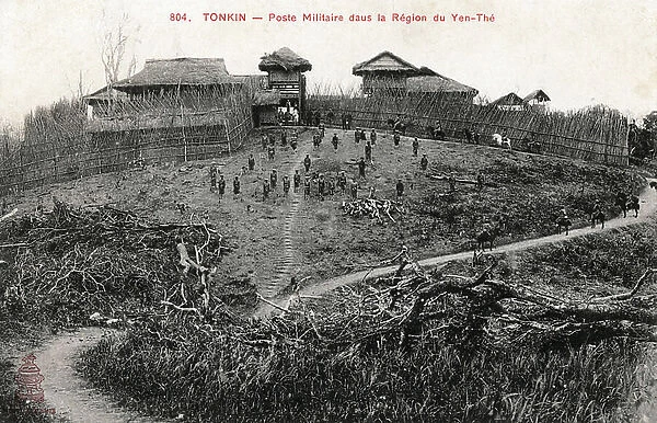Military camp in the region of Yen the (Yen-The), Tonkin. Postcard from Vietnam, Indochina. Photograph about 1912-1914