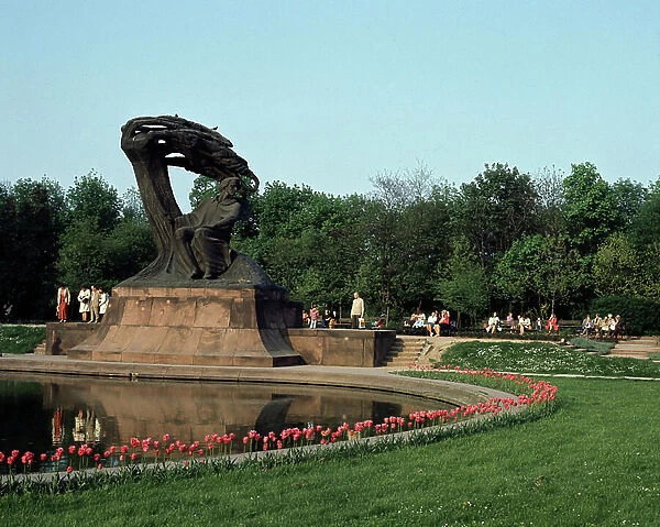 Monument dedicated to Frederic Chopin (sculpture)