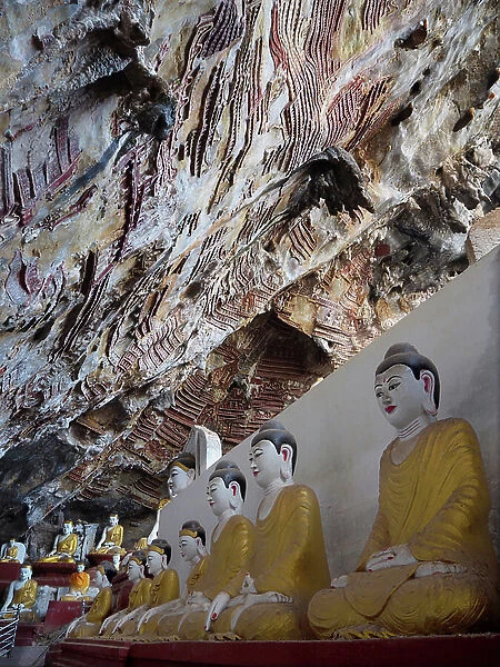 Myanmar - Burma: Kaw-Gon Cave known as the 10, 000 Buddhas (VII century) 9 km from Hpa An